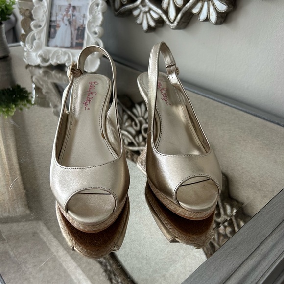 Lilly Pulitzer Gold Wedge Heels - Picture 3 of 4